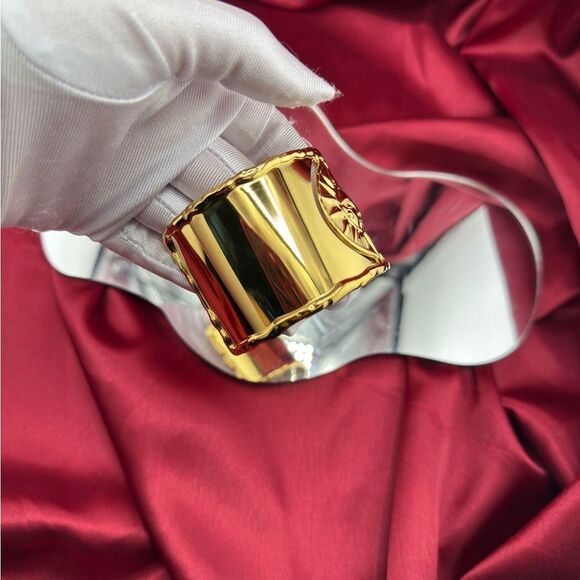Golden Solstice: Sculptural Sun Emblem Cuff Bracelet Antropologie - Picture 9 of 11